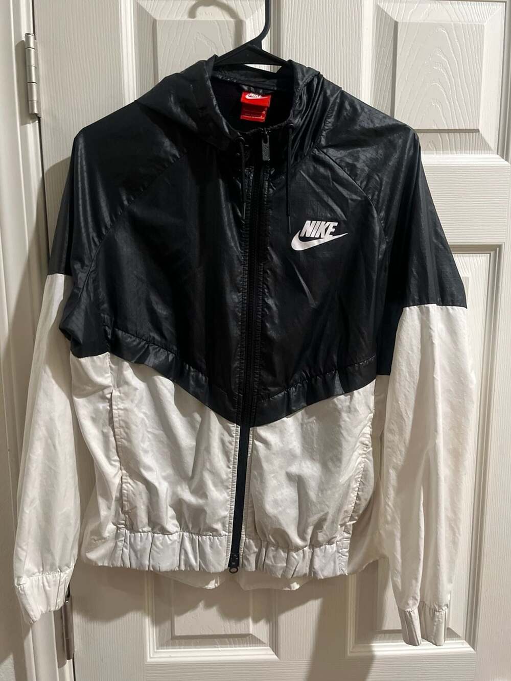 Nike Windrunner Hooded Jacket Black and White Size M